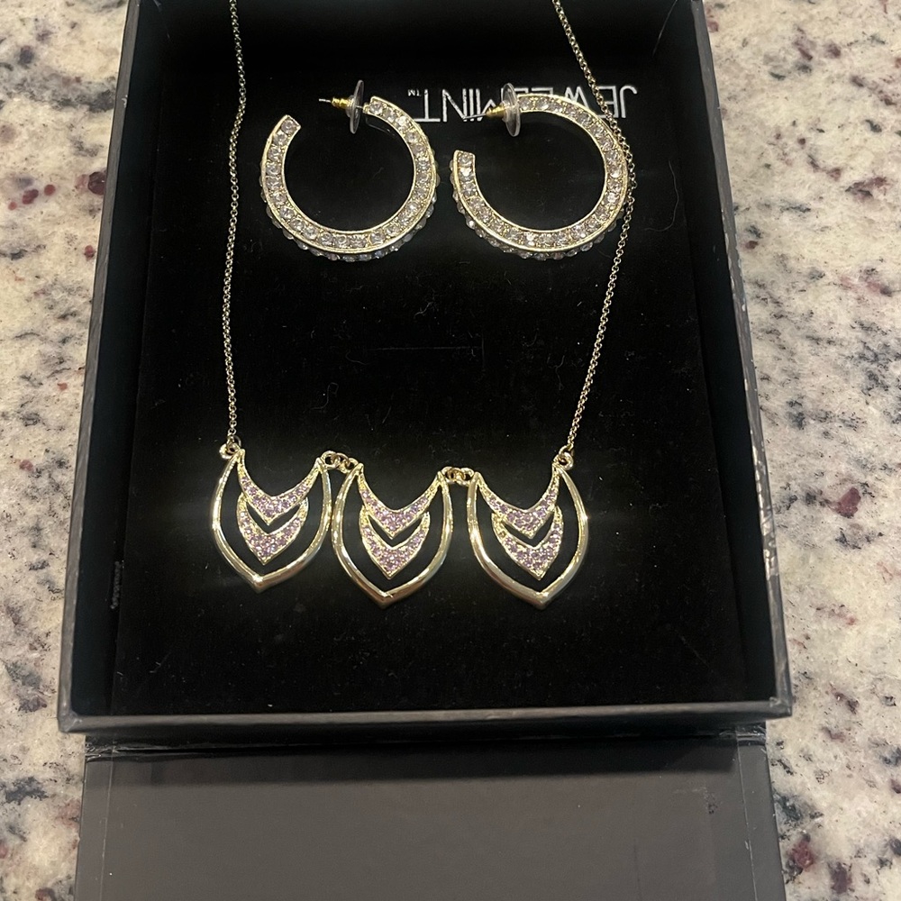 Gold diamond earrings necklace set